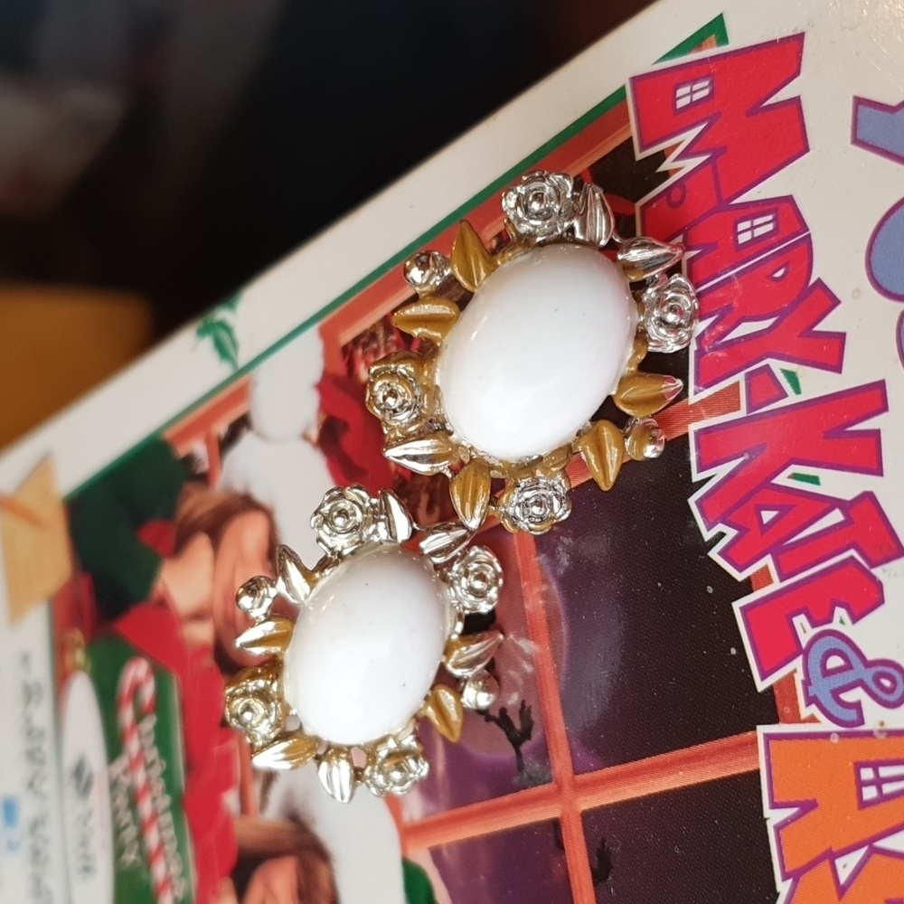 True Vintage Pearl earrings